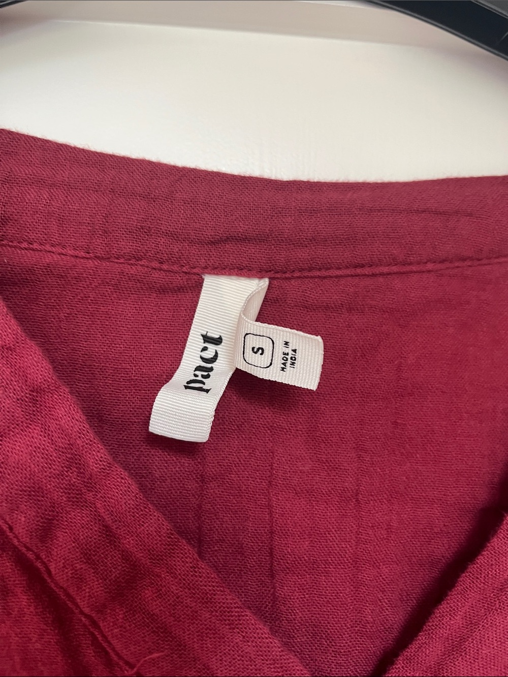 Pact Organic S Women’s V-Neck Long Sleeve Top in Deep Wine Red - Picture 2 of 3